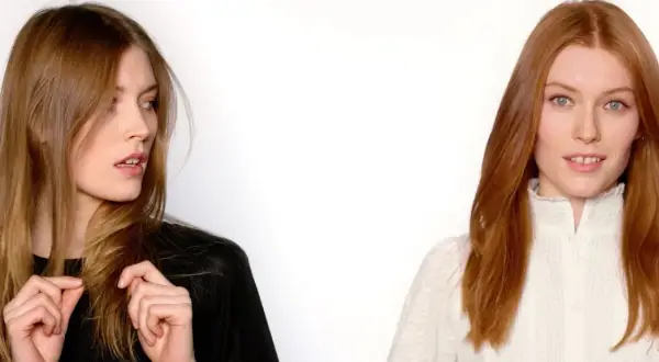 Dos mujeres con cabello largo y liso, una de pelo castaño y otra de pelo rojizo.